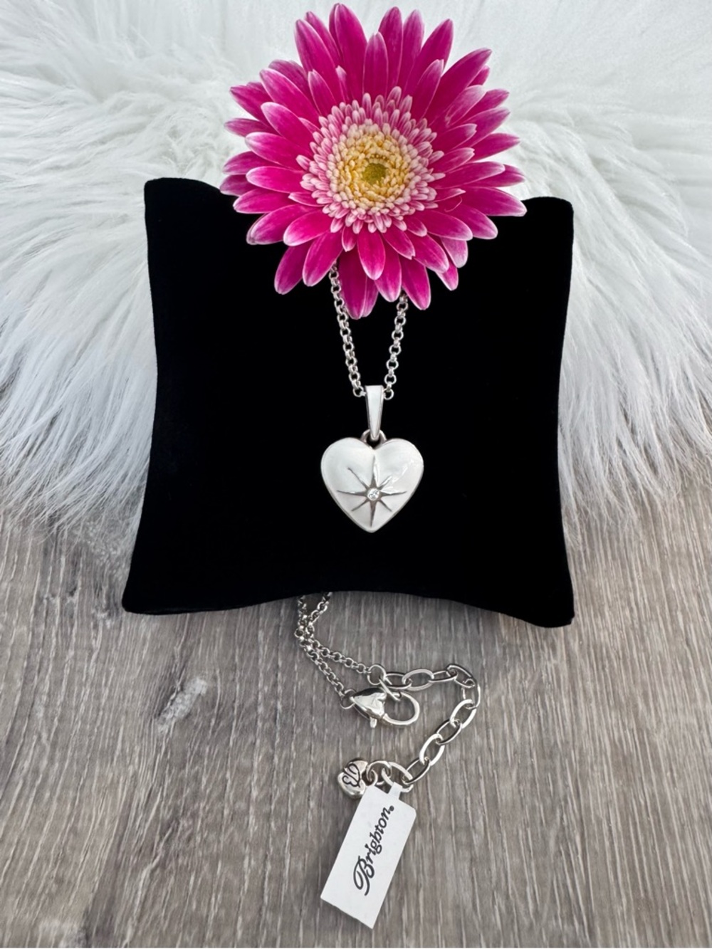 🤍 Brighton AMORE SHADES Enamel White Crystal Heart Silver Adjustable Necklace